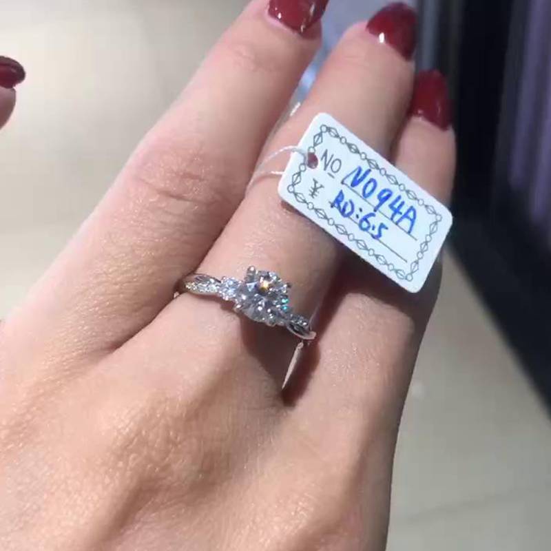 Micro inlaid four claw three stone women's ring S925 silver plated platinum customized main stone moissanite diamond 1.0ct/secondary stone high carbon diamond